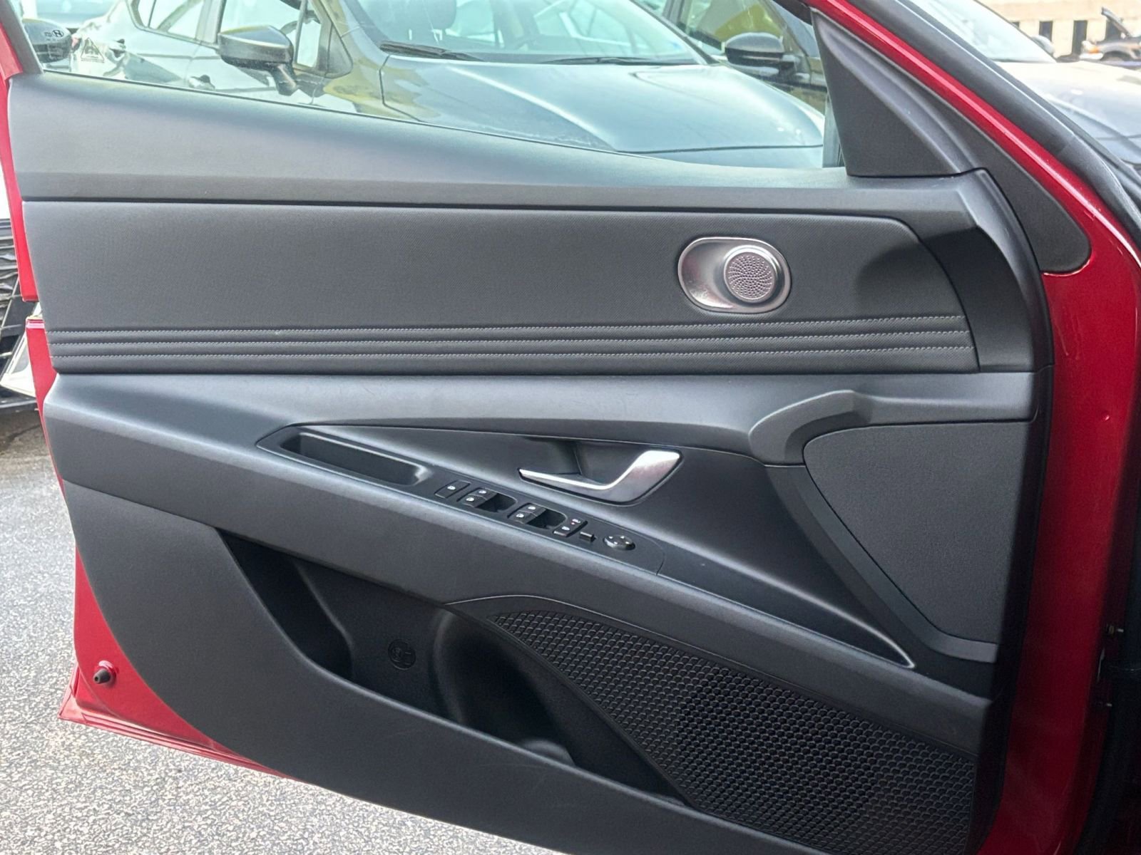 Used 2025 Hyundai Elantra SEL FWD image 18