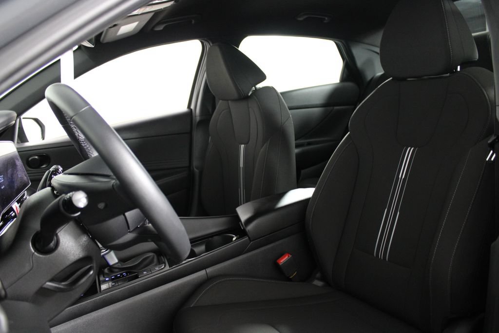 Certified 2026 Hyundai Elantra SEL FWD image 19