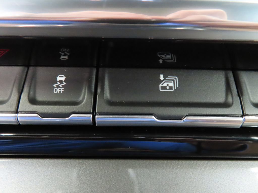 Used 2024 Chevrolet Silverado 2500 High Country w/ High Country Premium Package image 63