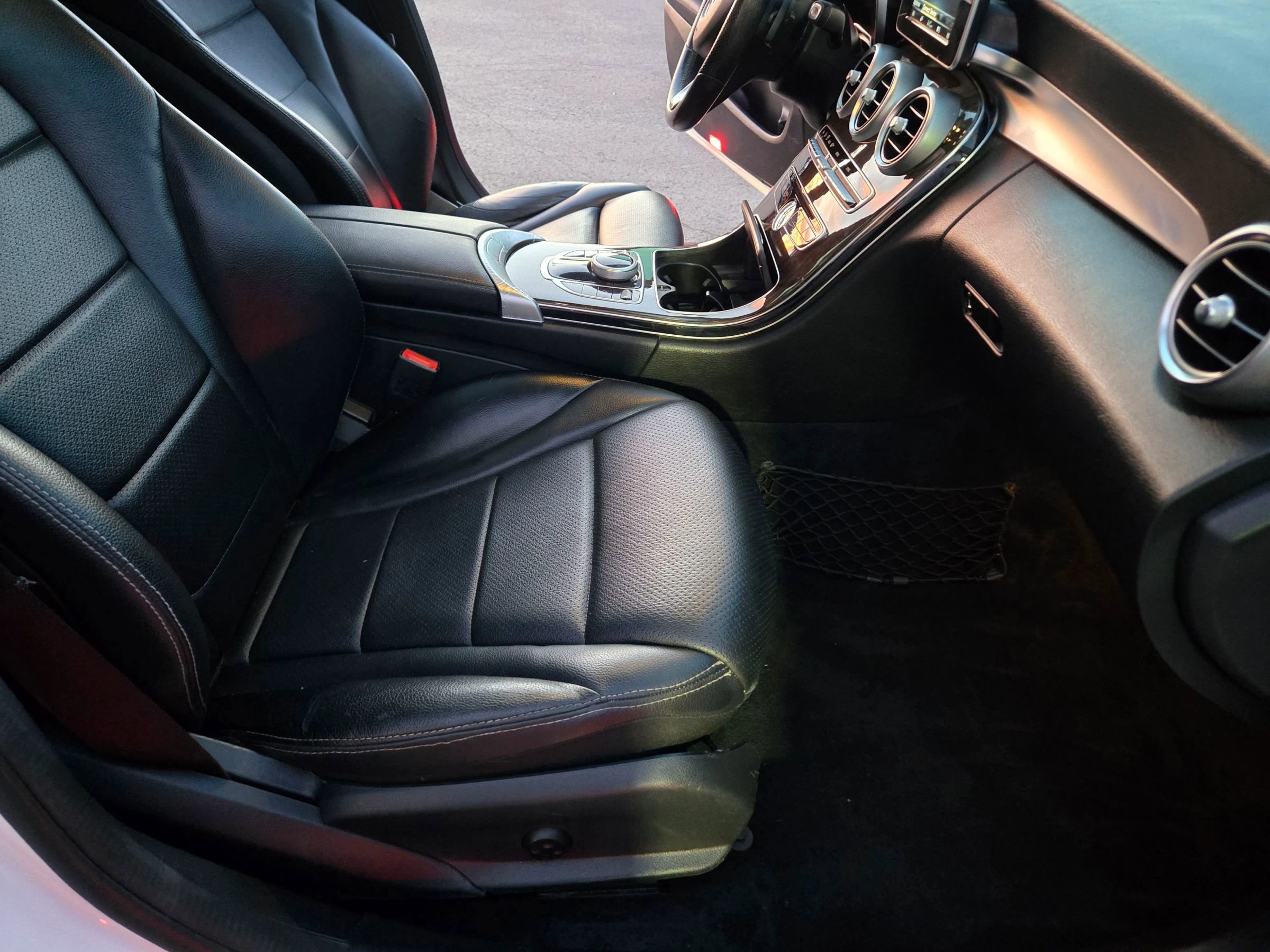 Used 2017 Mercedes-Benz C 300 4MATIC Sedan image 55