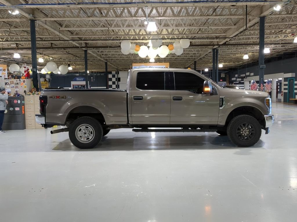 Used 2018 Ford F250 XLT w/ XLT Value Package image 6