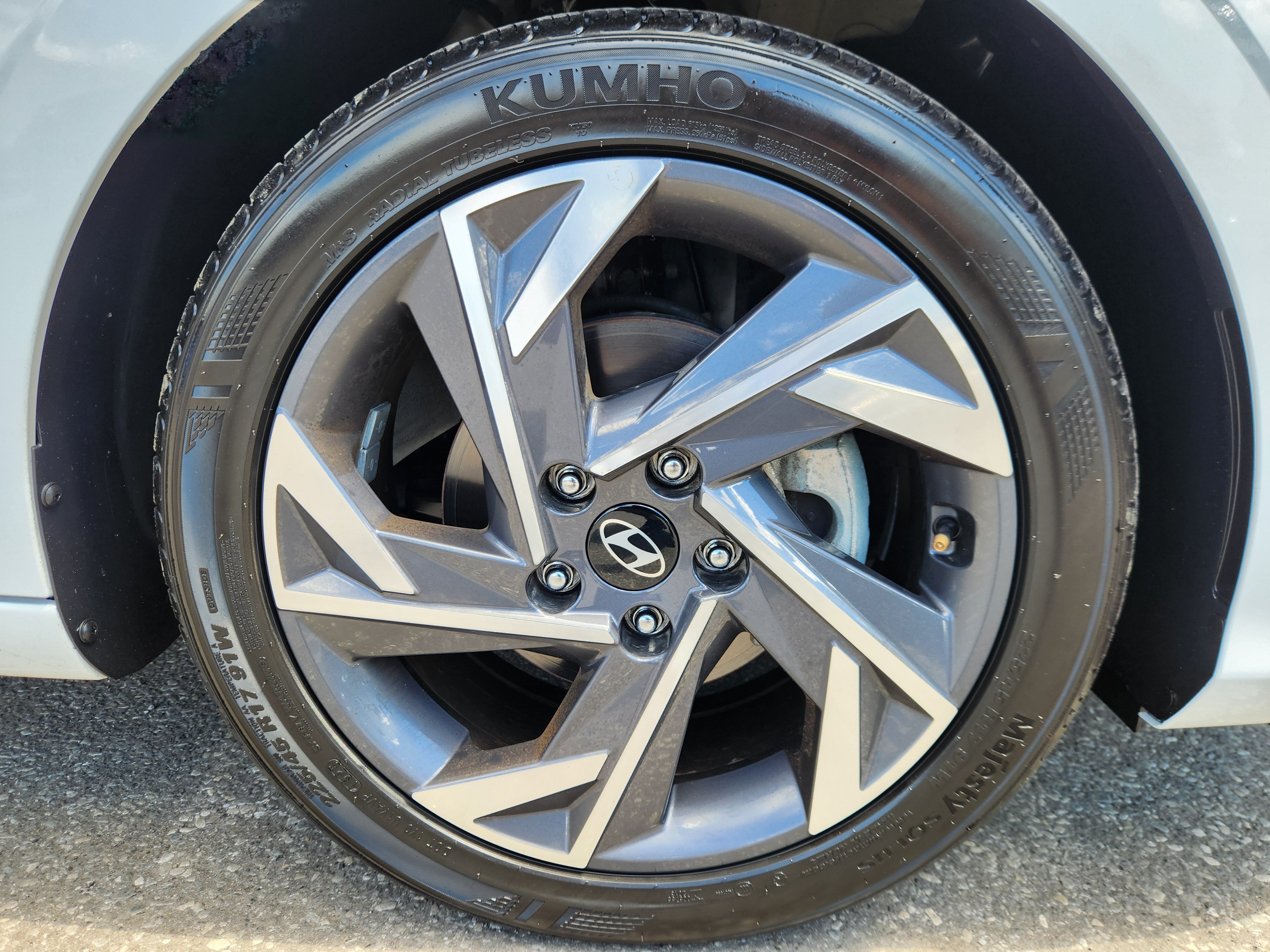Certified 2025 Hyundai Elantra Sport w/ Cargo Package FWD image 19