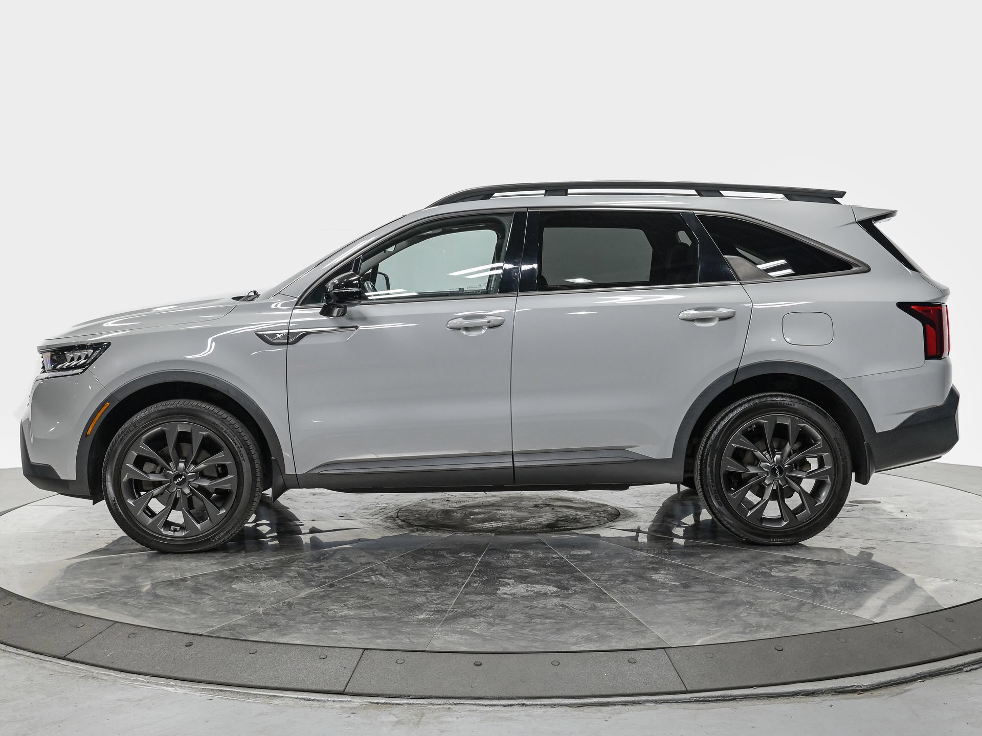 Used 2022 Kia Sorento X-Line EX AWD/4WD image 2