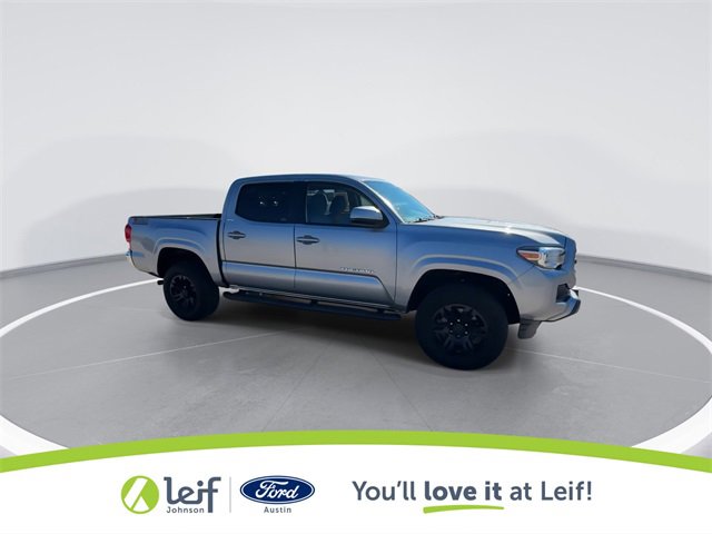 Used 2016 Toyota Tacoma SR5 w/ Towing Package image 13