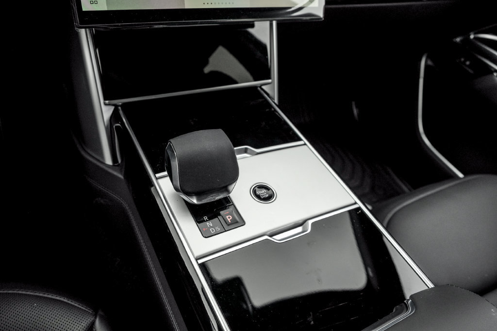 New 2026 Land Rover Range Rover SE AWD/4WD image 14