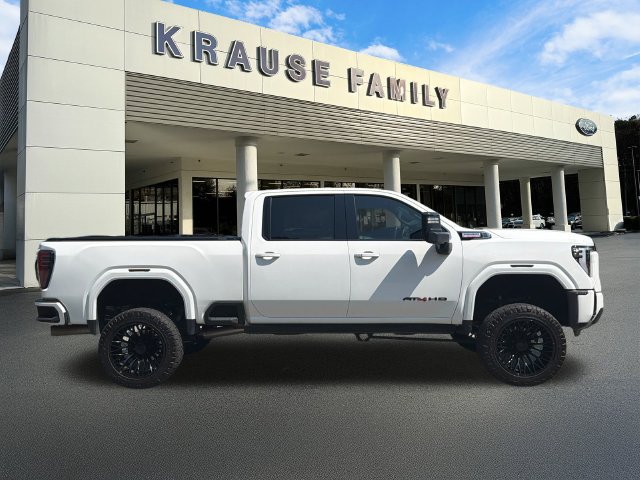 Used 2025 GMC Sierra 2500 AT4 w/ AT4 Premium Plus Package AWD/4WD image 9