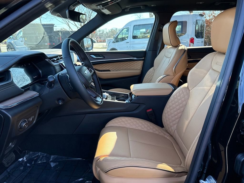 New 2025 Jeep Grand Cherokee L Summit w/ Obsidian Package image 11