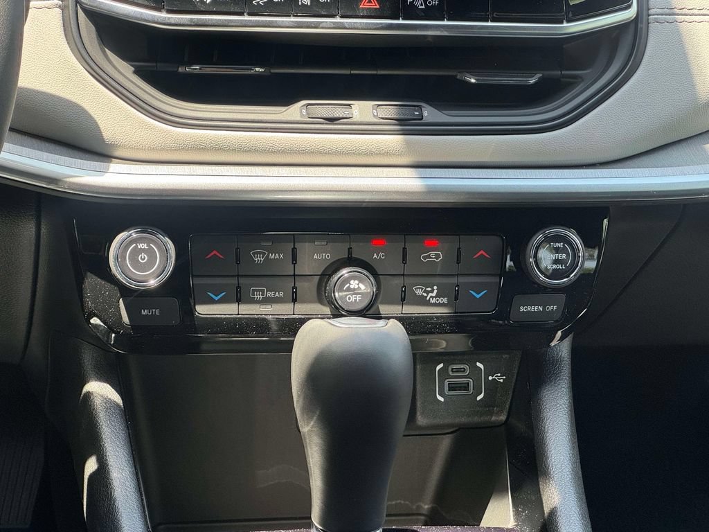 New 2026 Jeep Compass Limited AWD/4WD image 18