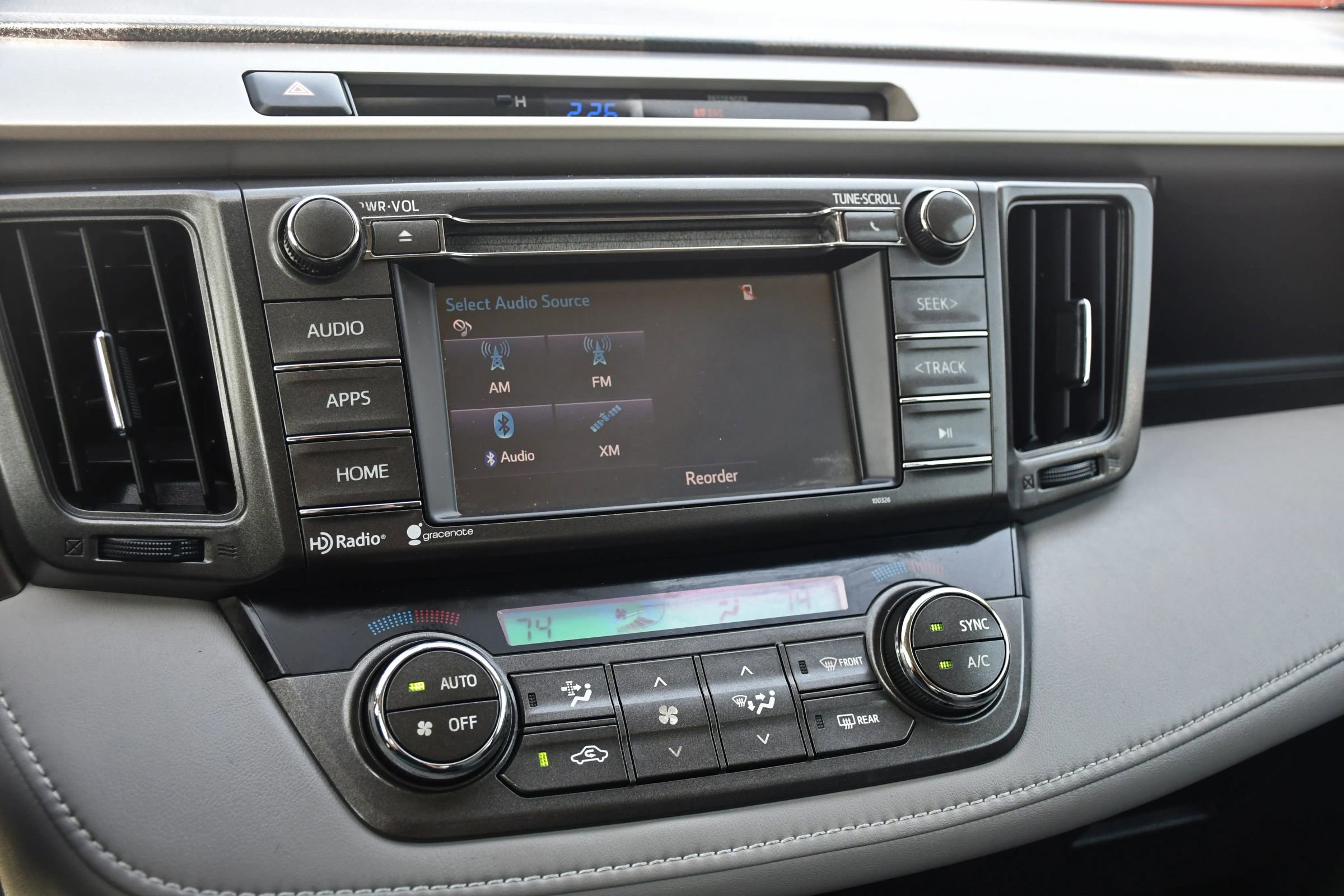 Used 2015 Toyota RAV4 XLE image 15