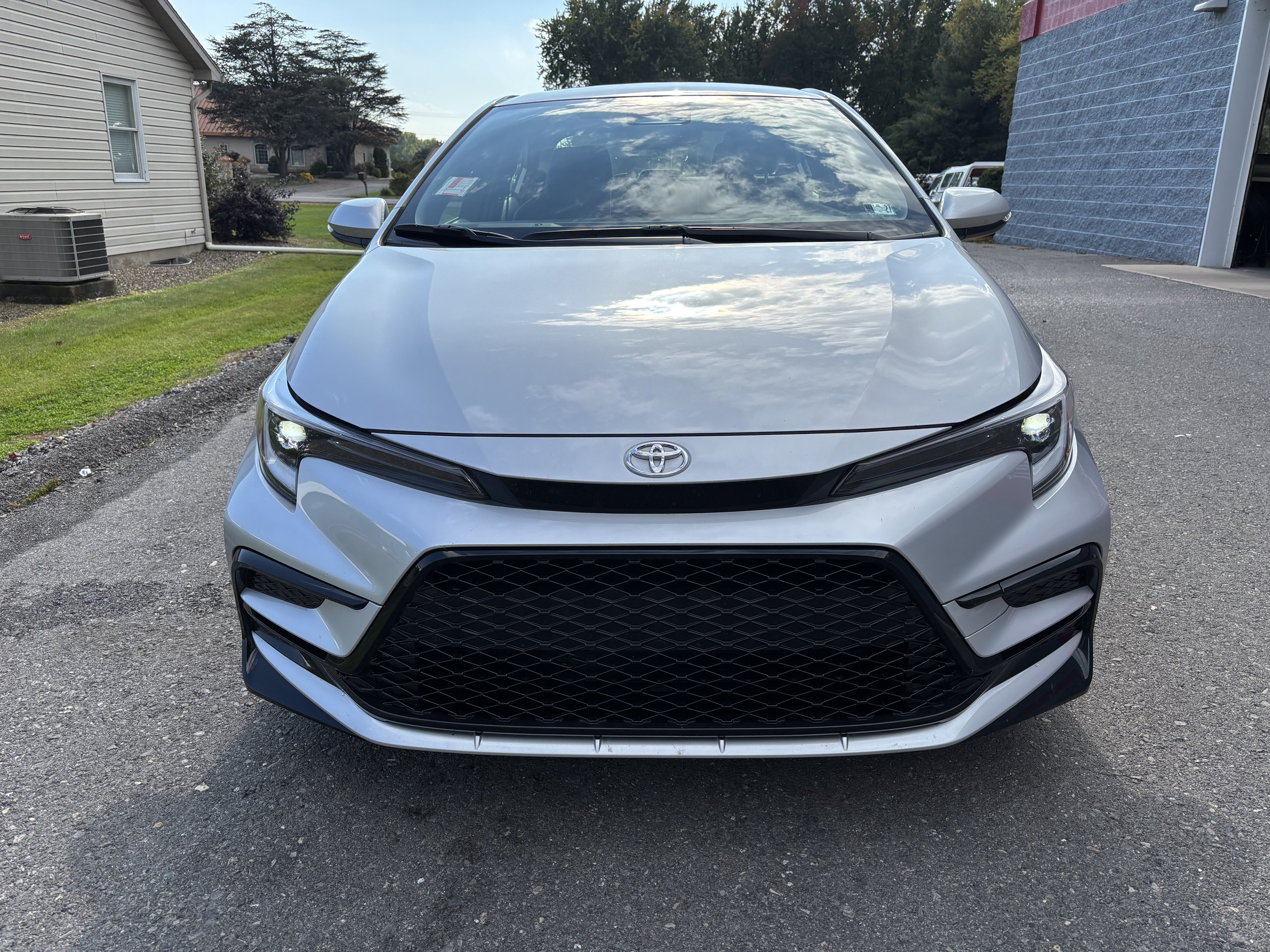 Certified 2026 Toyota Corolla SE w/ SE Premium Package FWD image 9