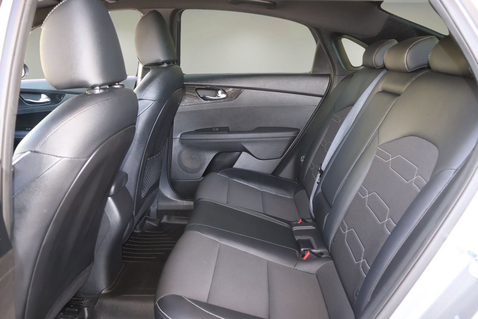 Used 2023 Kia Forte GT-Line w/ GT-Line Premium Package FWD image 12