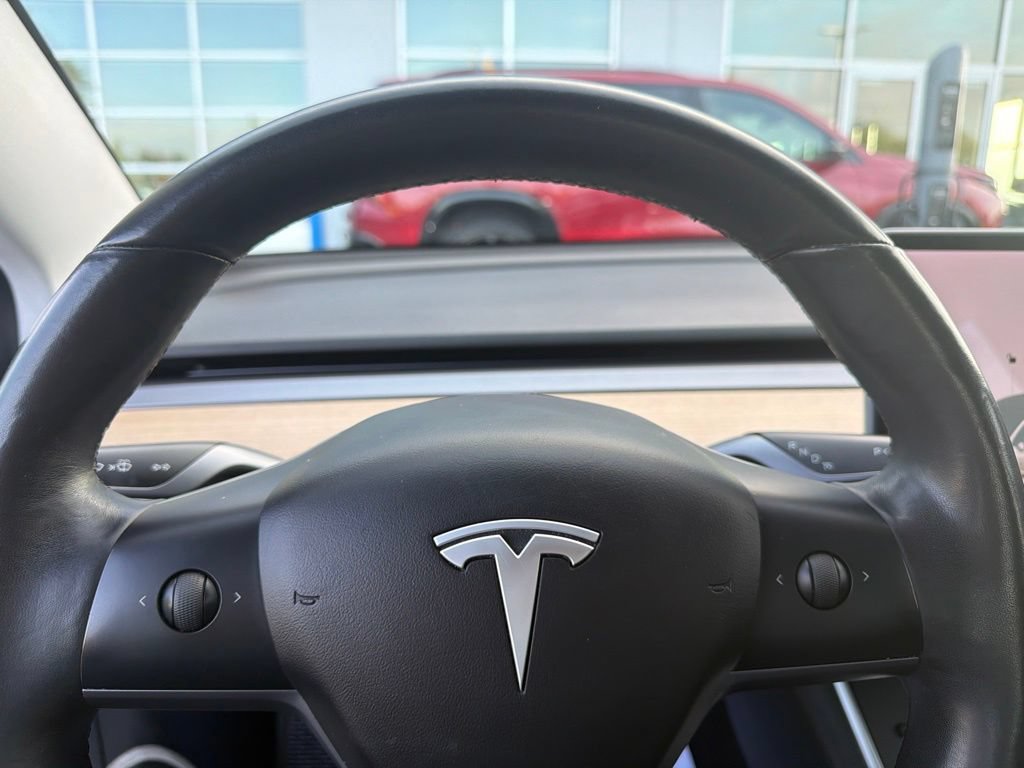 Used 2018 Tesla Model 3 Long Range RWD image 13