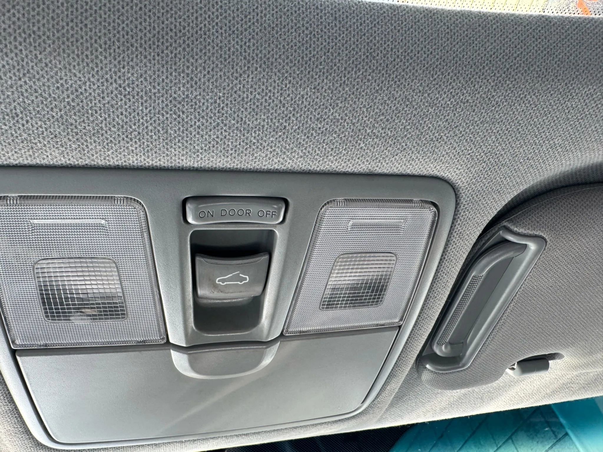 Used 2013 Hyundai Veloster w/ Style Pkg image 20