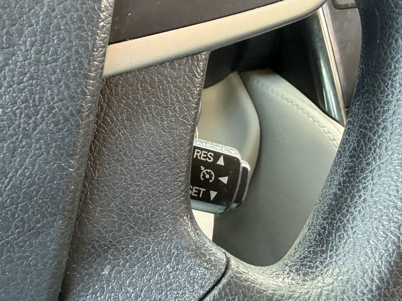 Used 2013 Toyota Camry LE FWD image 24