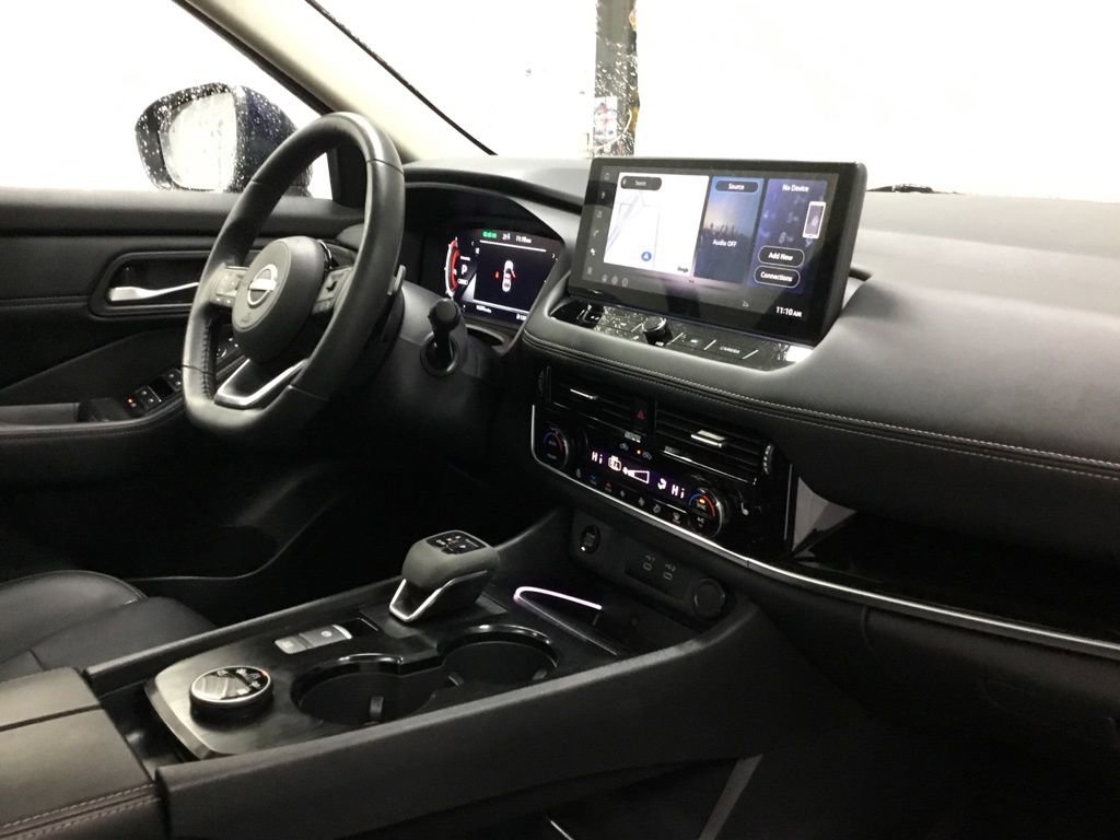 Used 2024 Nissan Rogue SL w/ SL Premium Package image 26