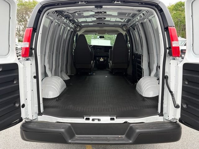 New 2026 Chevrolet Express 2500 w/ Driver Convenience Package RWD image 7