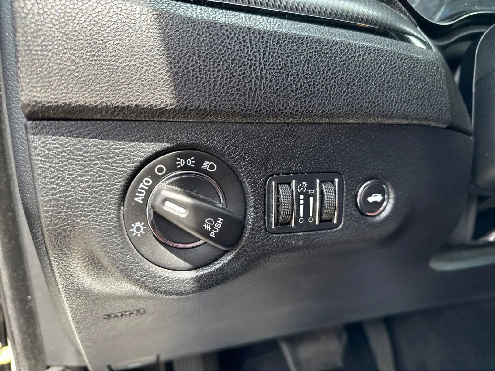 Used 2016 Chrysler 300 S AWD/4WD image 19