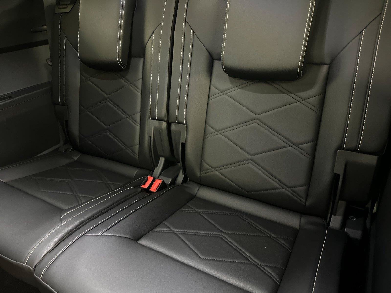 Used 2026 Volkswagen Atlas SE FWD image 14