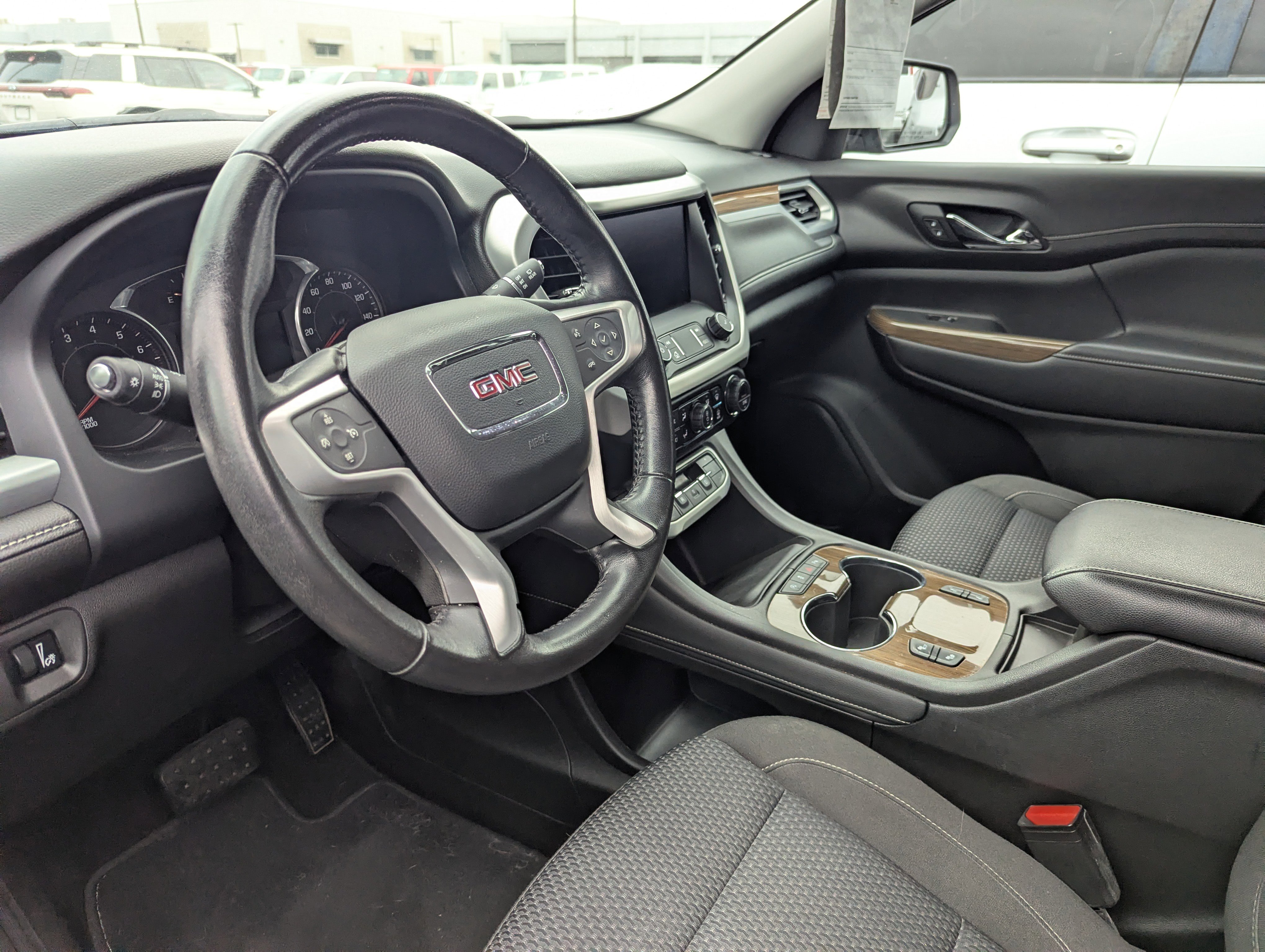 Used 2020 GMC Acadia SLE w/ Driver Convenience Package image 17