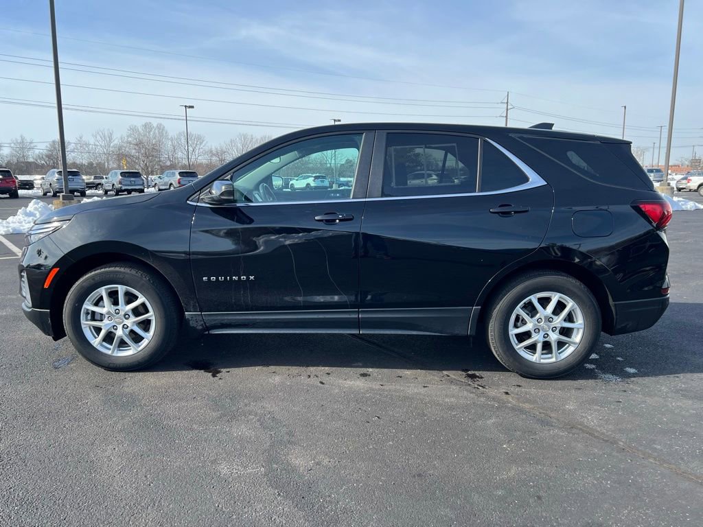 Used 2024 Chevrolet Equinox LT image 3