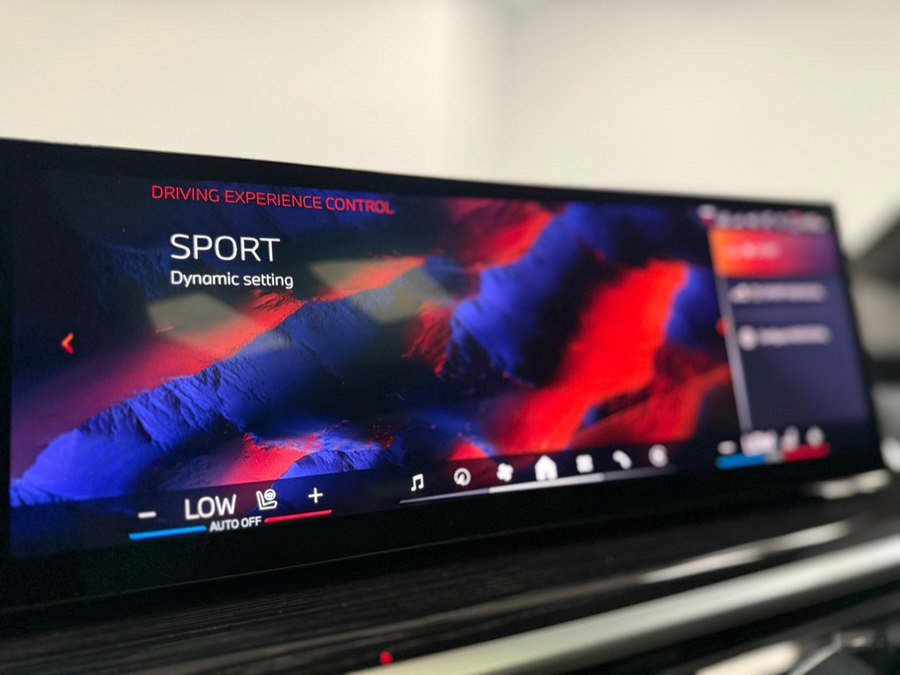 Used 2026 BMW X7 xDrive40i w/ Executive Package image 67