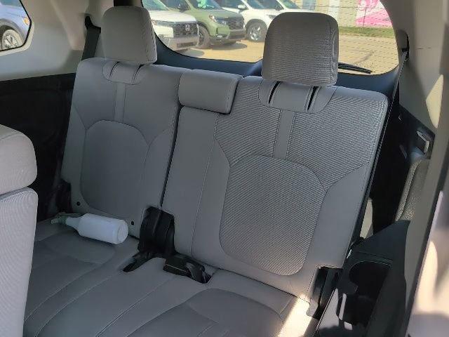 Used 2023 Honda Pilot LX image 14
