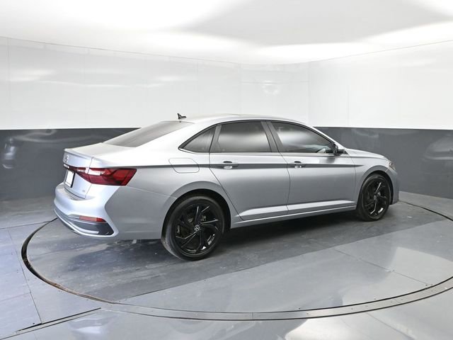 New 2026 Volkswagen Jetta SE FWD image 15