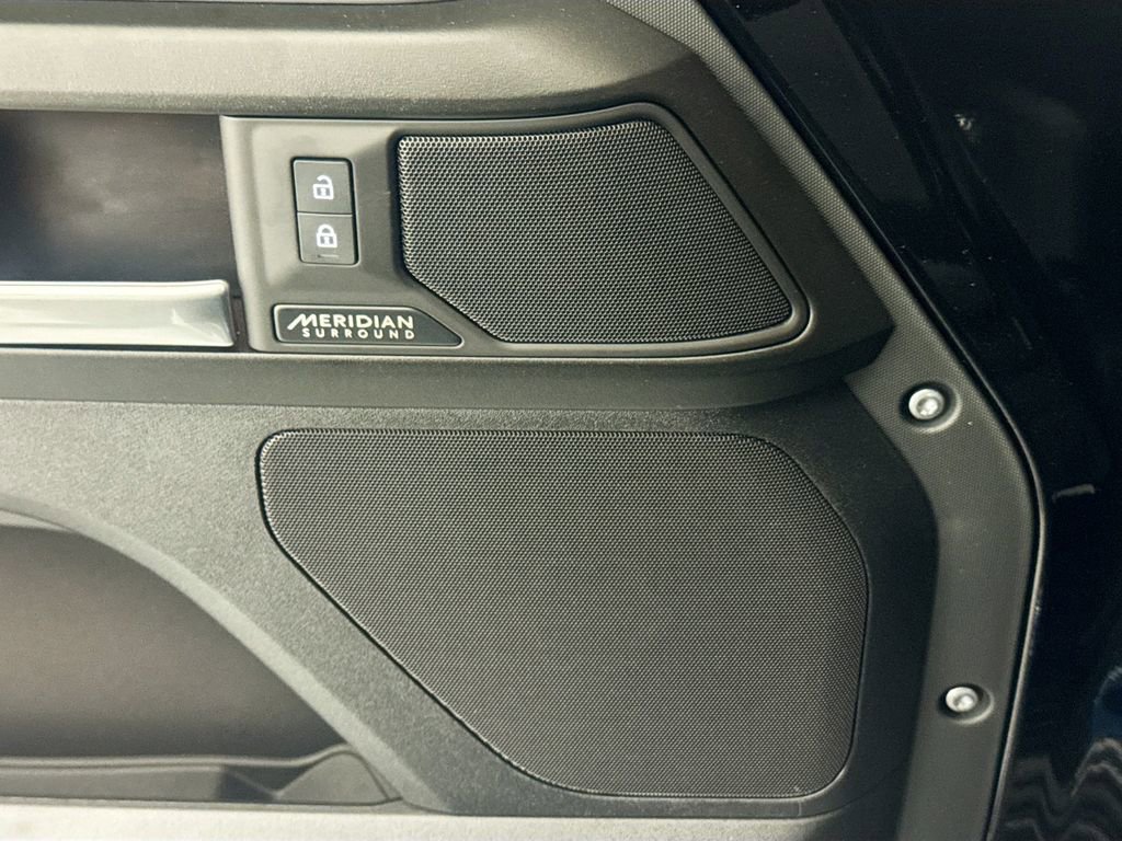 New 2026 Land Rover Defender 130 V8 image 18