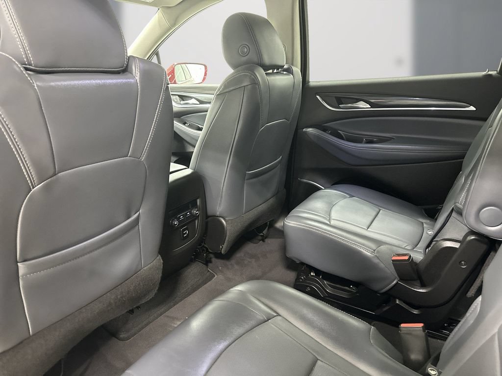 Used 2018 Buick Enclave Essence w/ Trailering Package AWD/4WD image 15
