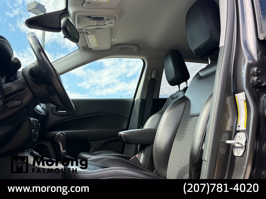 Used 2019 Jeep Compass Latitude w/ Cold Weather Group AWD/4WD image 30
