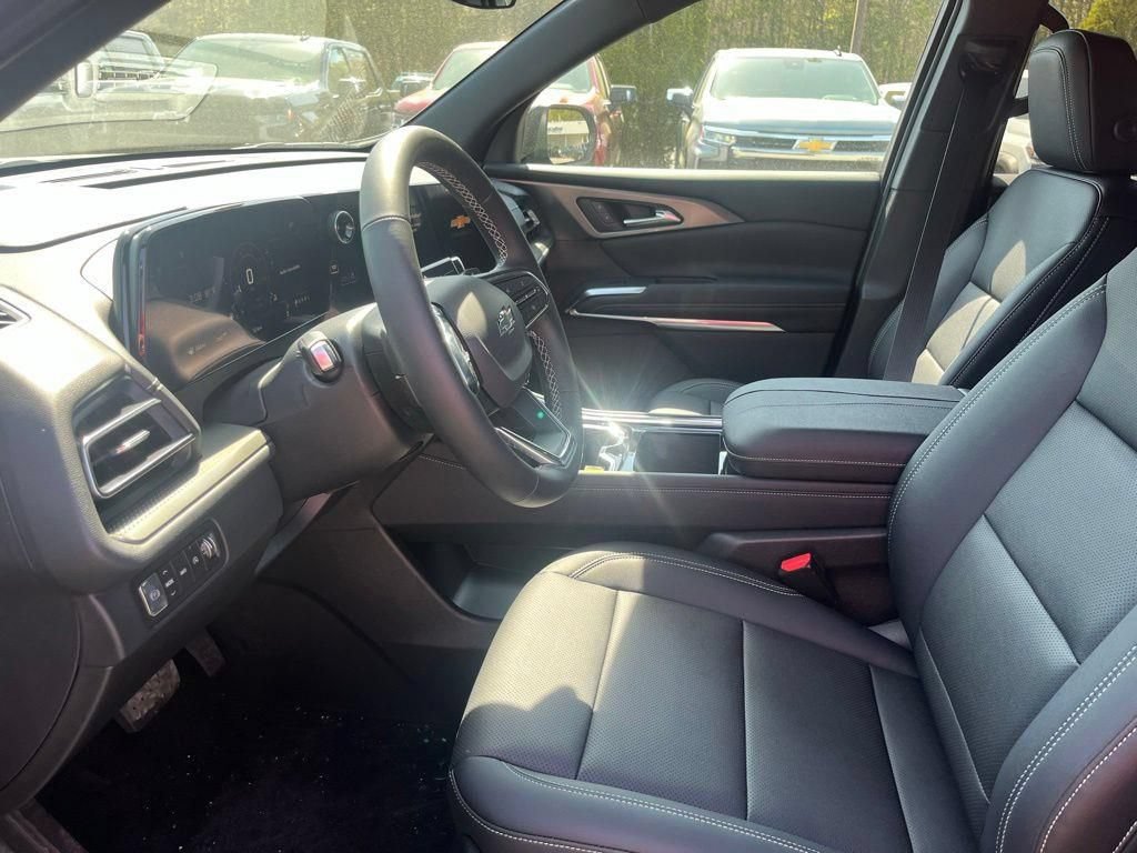 New 2026 Chevrolet Traverse Z71 w/ Driver Confidence Package AWD/4WD image 10