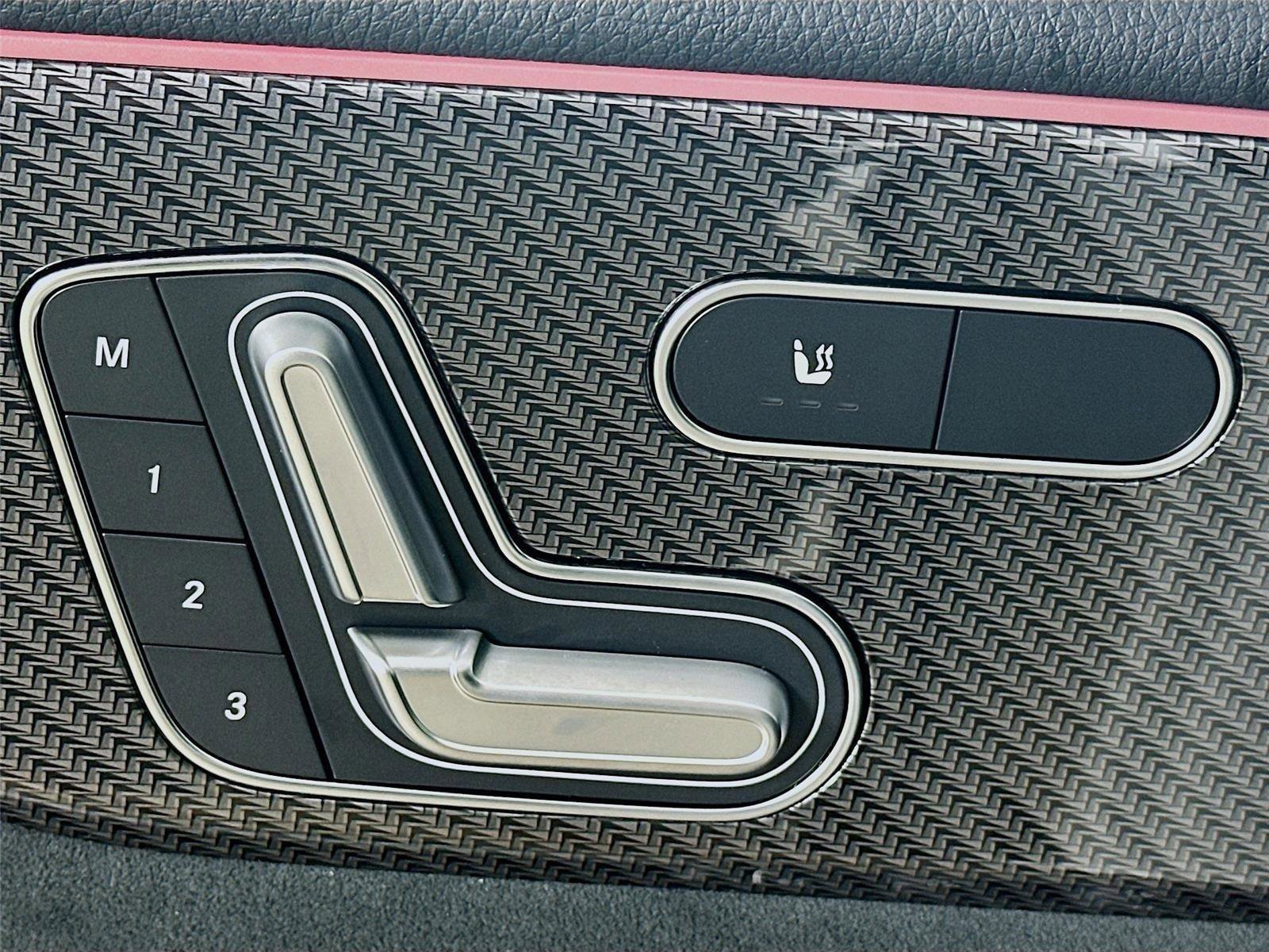 Certified 2025 Mercedes-Benz GLA 250 4MATIC image 24