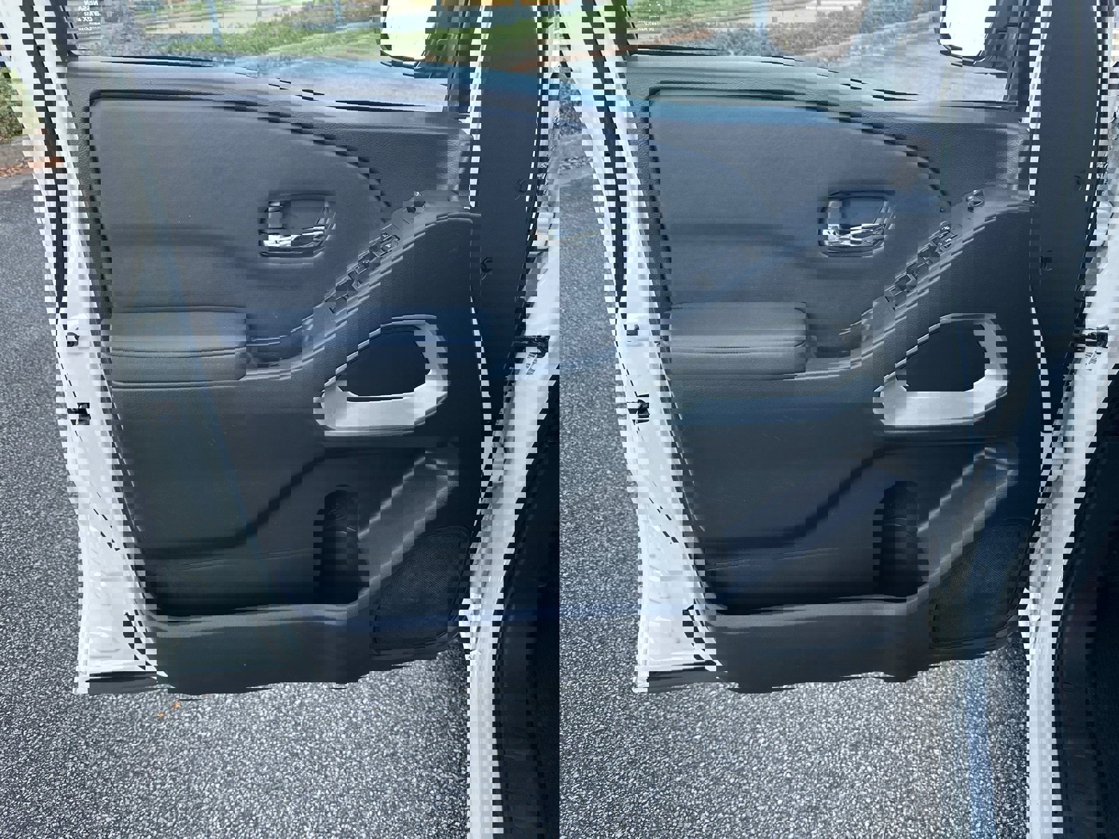 Used 2022 Nissan Frontier SV image 10