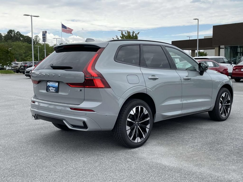 New 2026 Volvo XC60 B5 Plus w/ Protection Package Premier AWD/4WD image 27