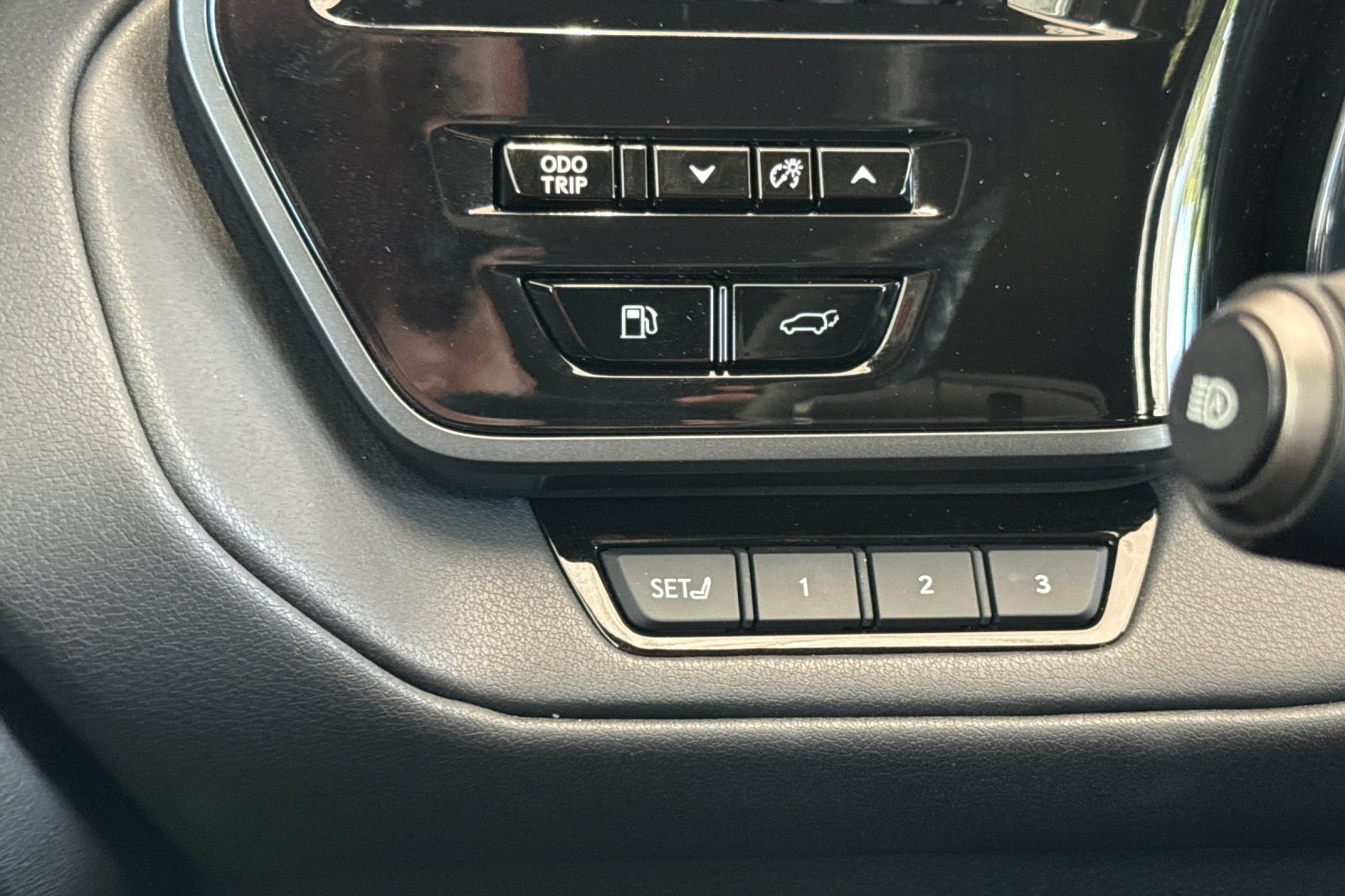 Certified 2026 Lexus TX 500h AWD w/ Technology Package image 39