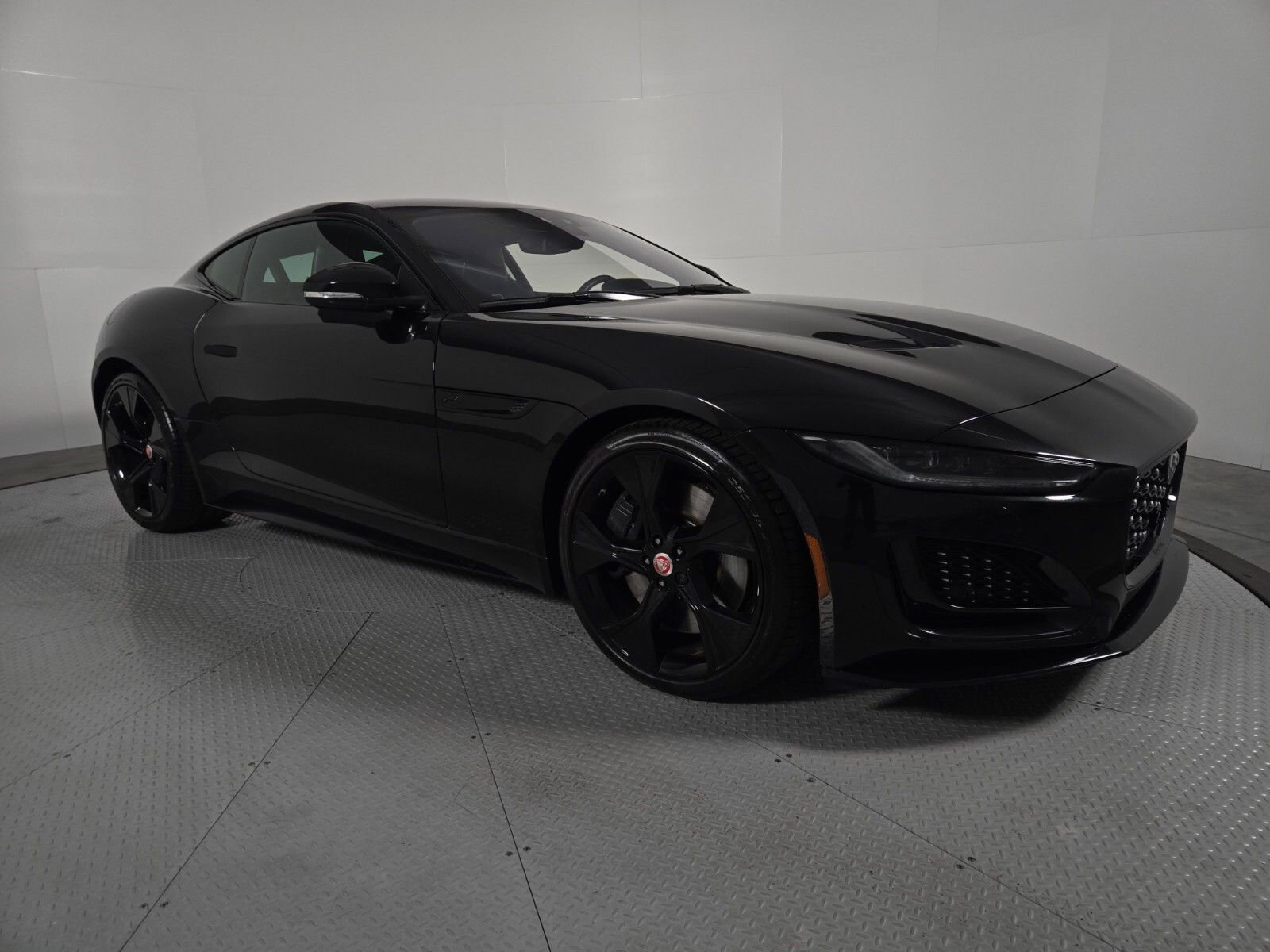 Used 2023 Jaguar F-TYPE R-Dynamic image 14
