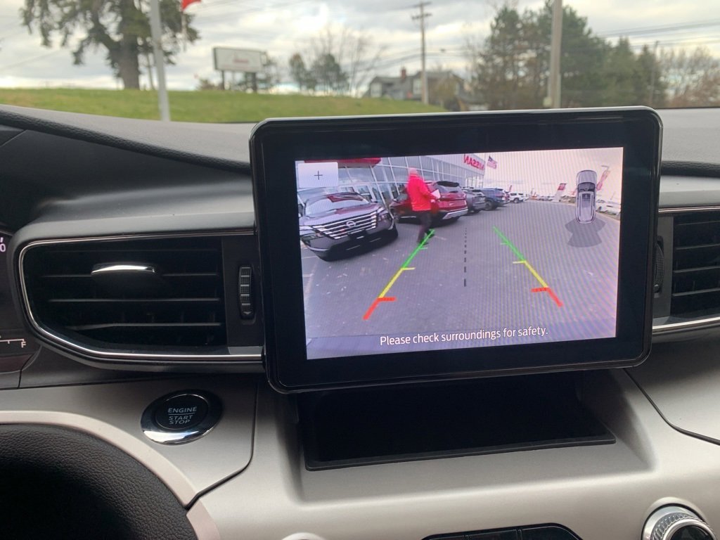 Used 2022 Ford Explorer XLT w/ Equipment Group 202A image 17