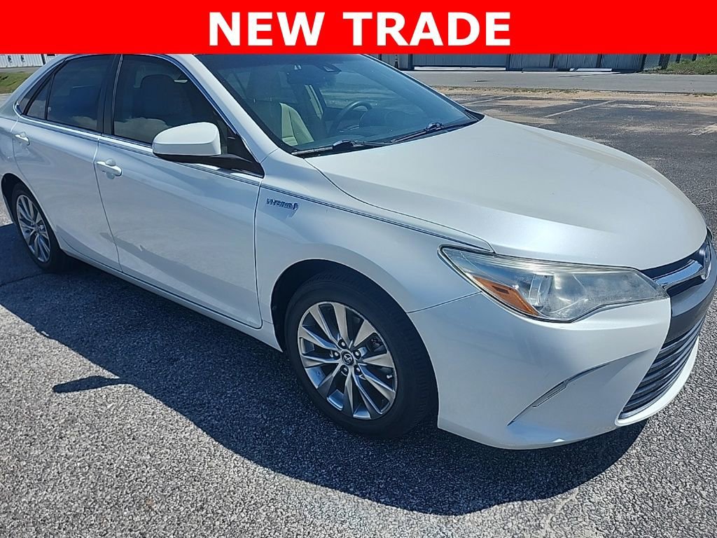 Used 2017 Toyota Camry XLE image 1