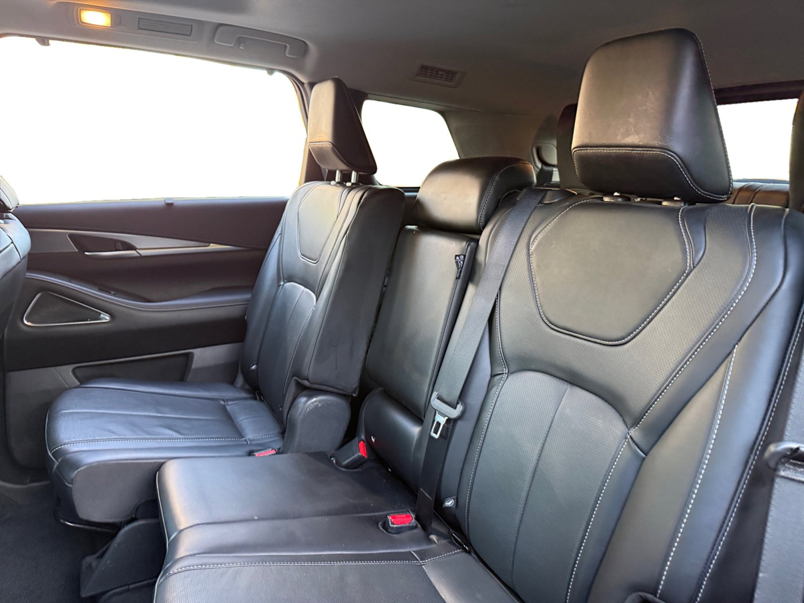 Used 2023 INFINITI QX60 Luxe w/ Performance Audio Package image 13