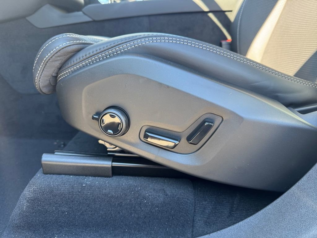 New 2026 Volvo XC90 T8 Ultra w/ Protection Package Premier image 29