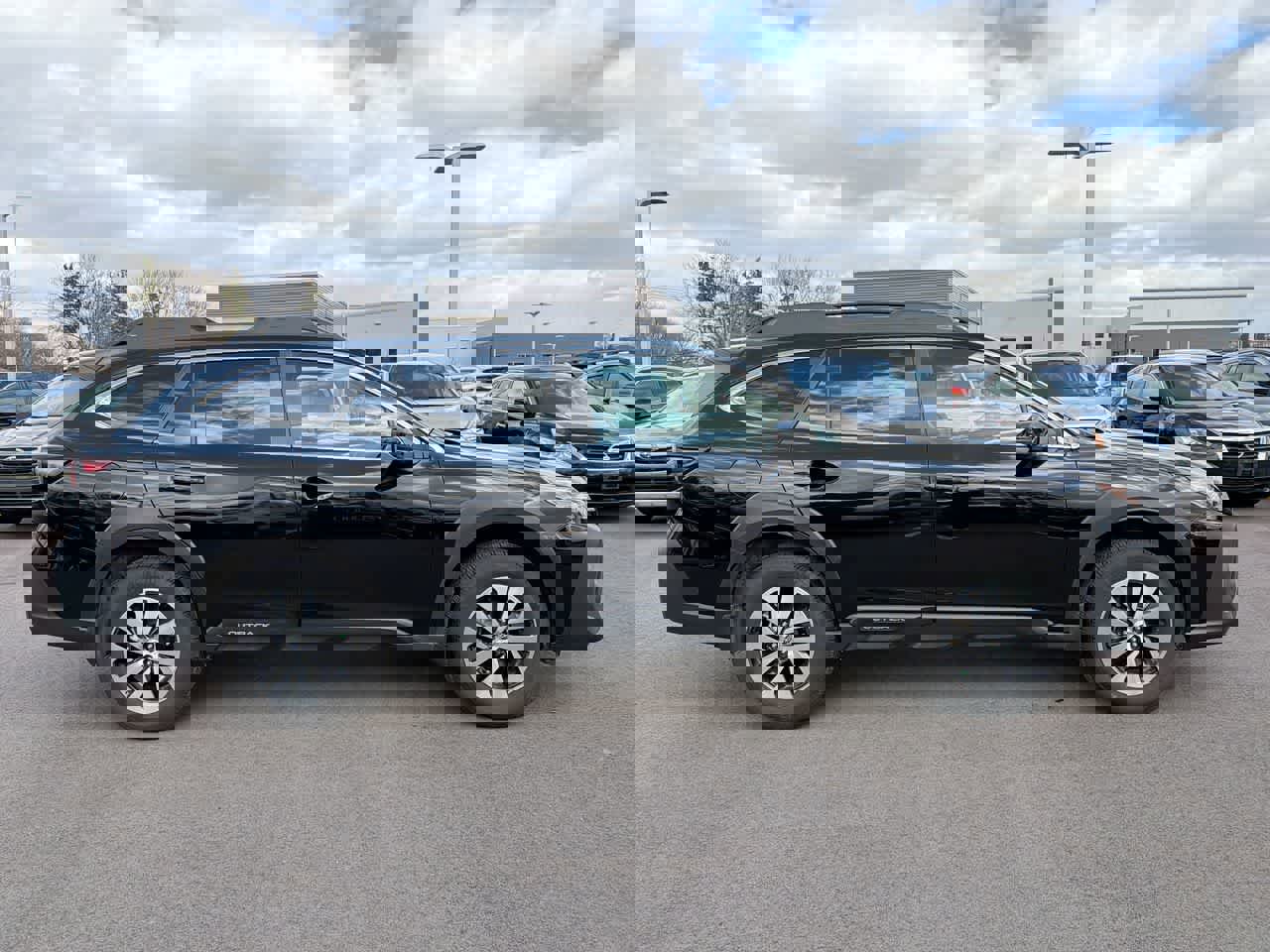 Used 2025 Subaru Outback Premium image 14