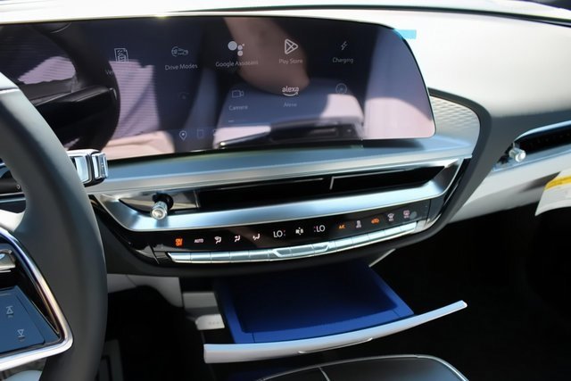 New 2025 Cadillac Lyriq Luxury image 27