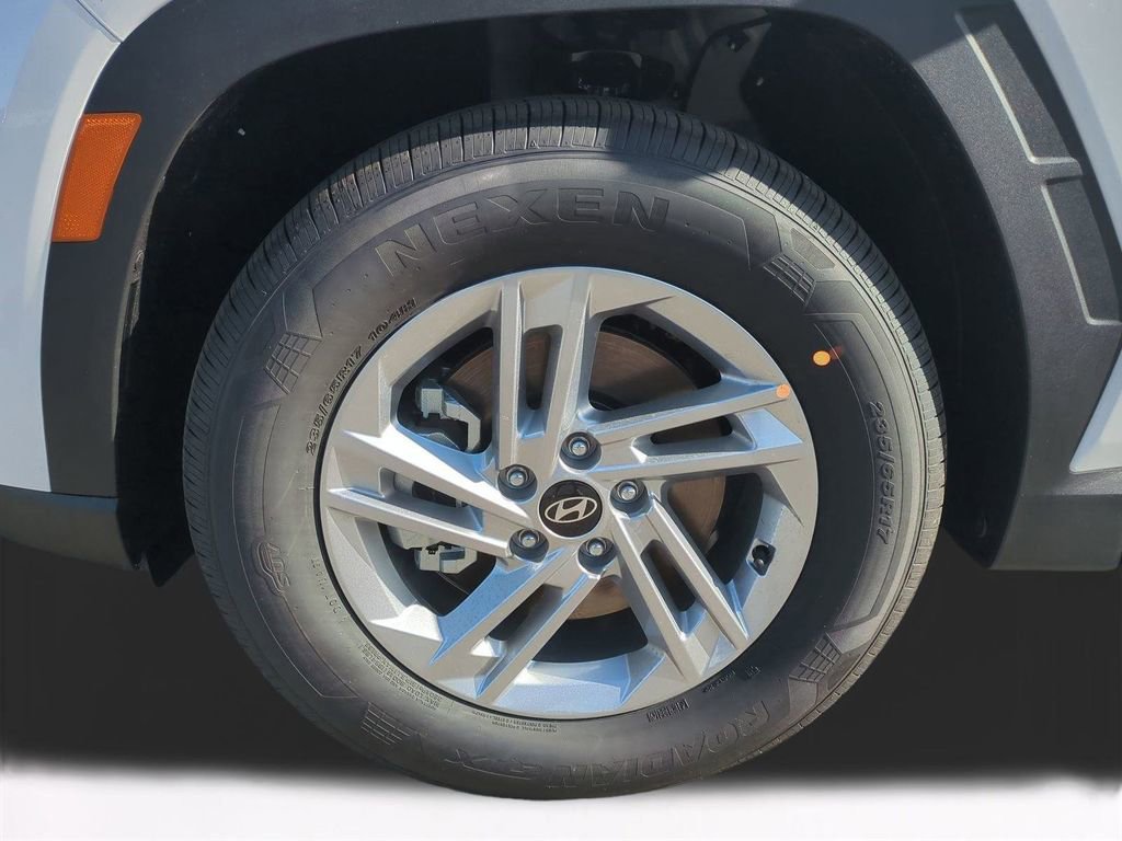 New 2026 Hyundai Tucson SE image 11