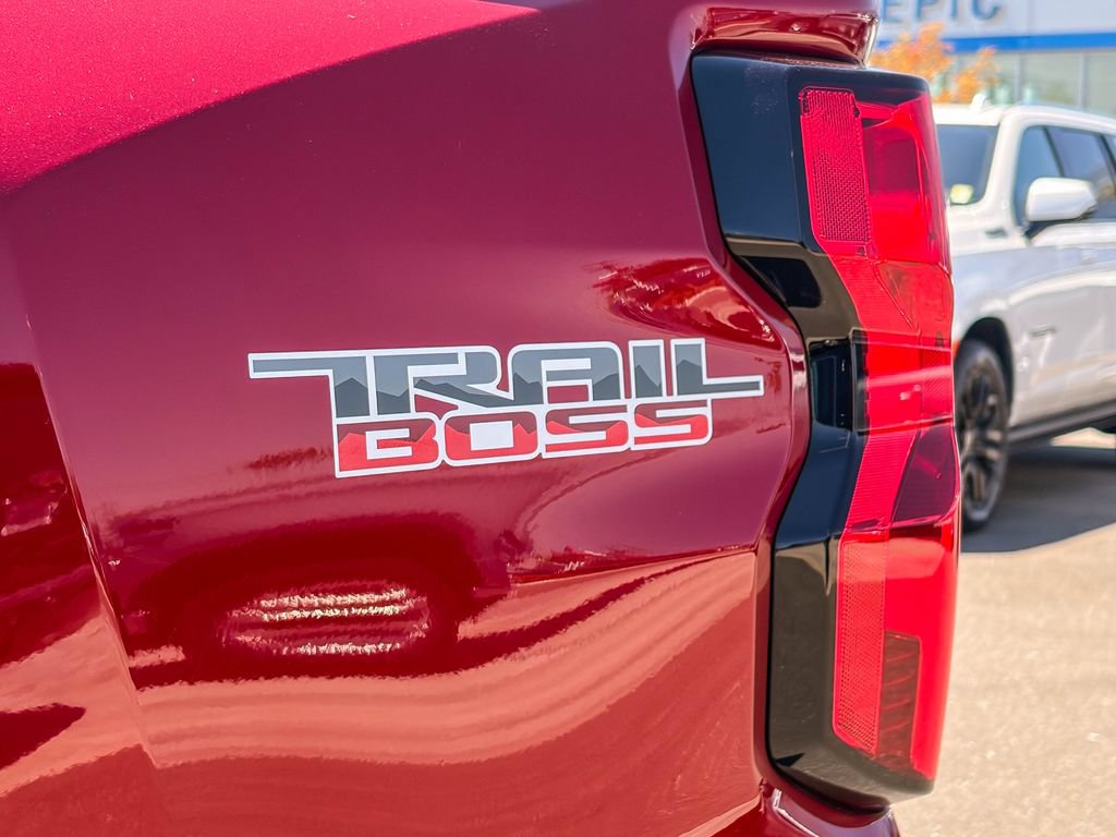 Certified 2023 Chevrolet Colorado Trail Boss w/ Advanced Trailering Package AWD/4WD image 10
