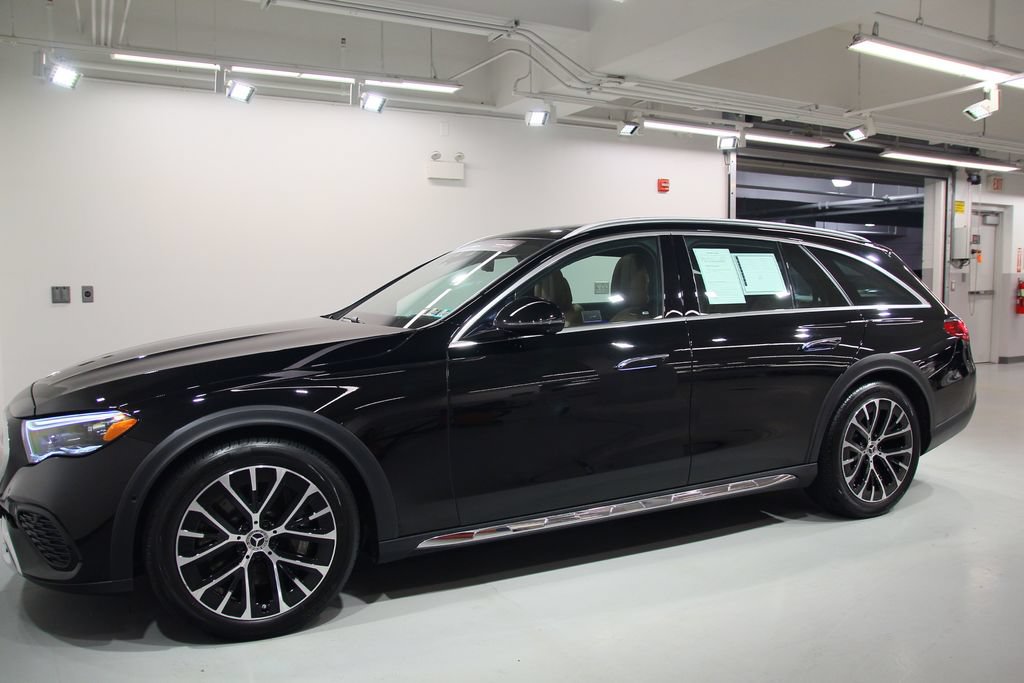 Used 2024 Mercedes-Benz E 450 4MATIC All-Terrain Wagon image 4