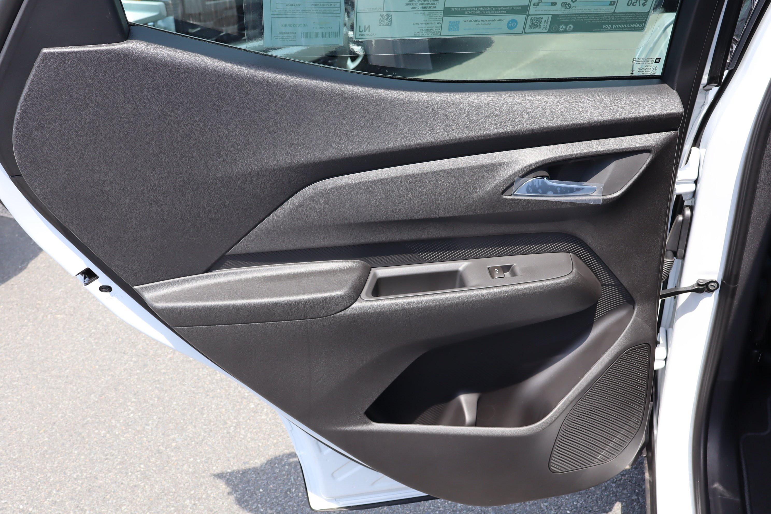 New 2027 Chevrolet Bolt LT FWD image 18
