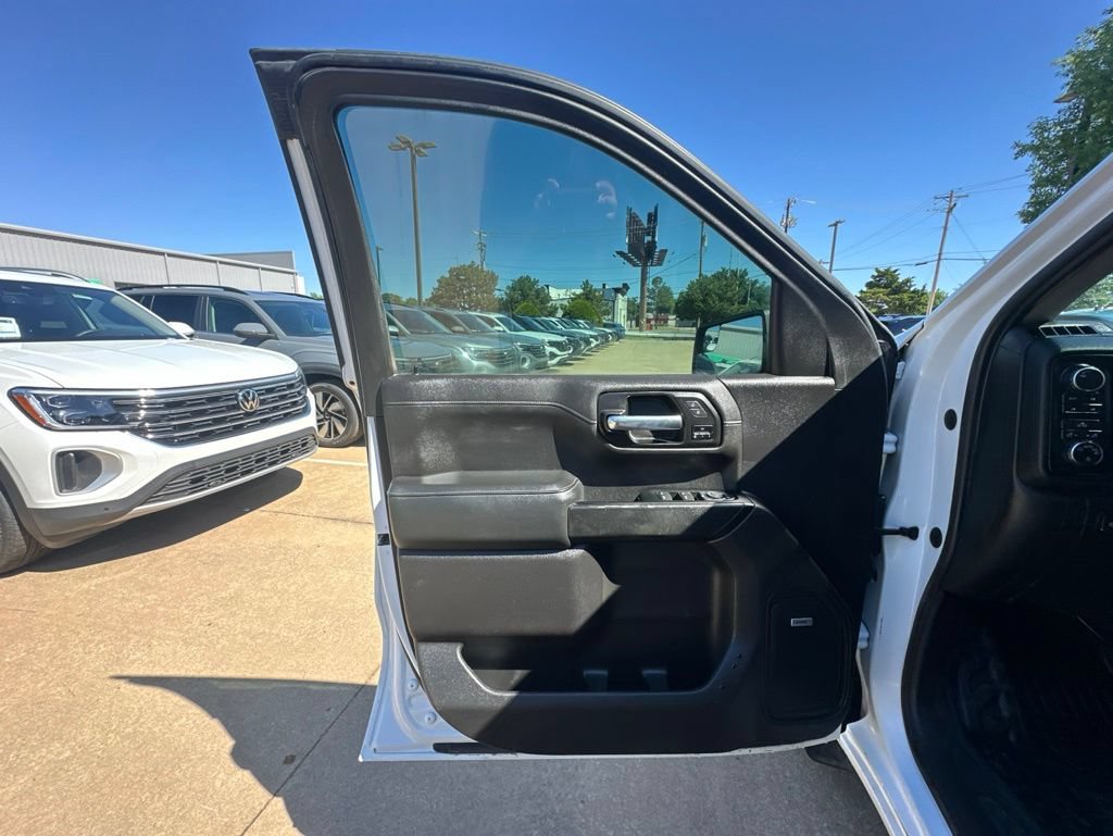 Used 2022 Chevrolet Silverado 1500 W/T w/ WT Value Package AWD/4WD image 9