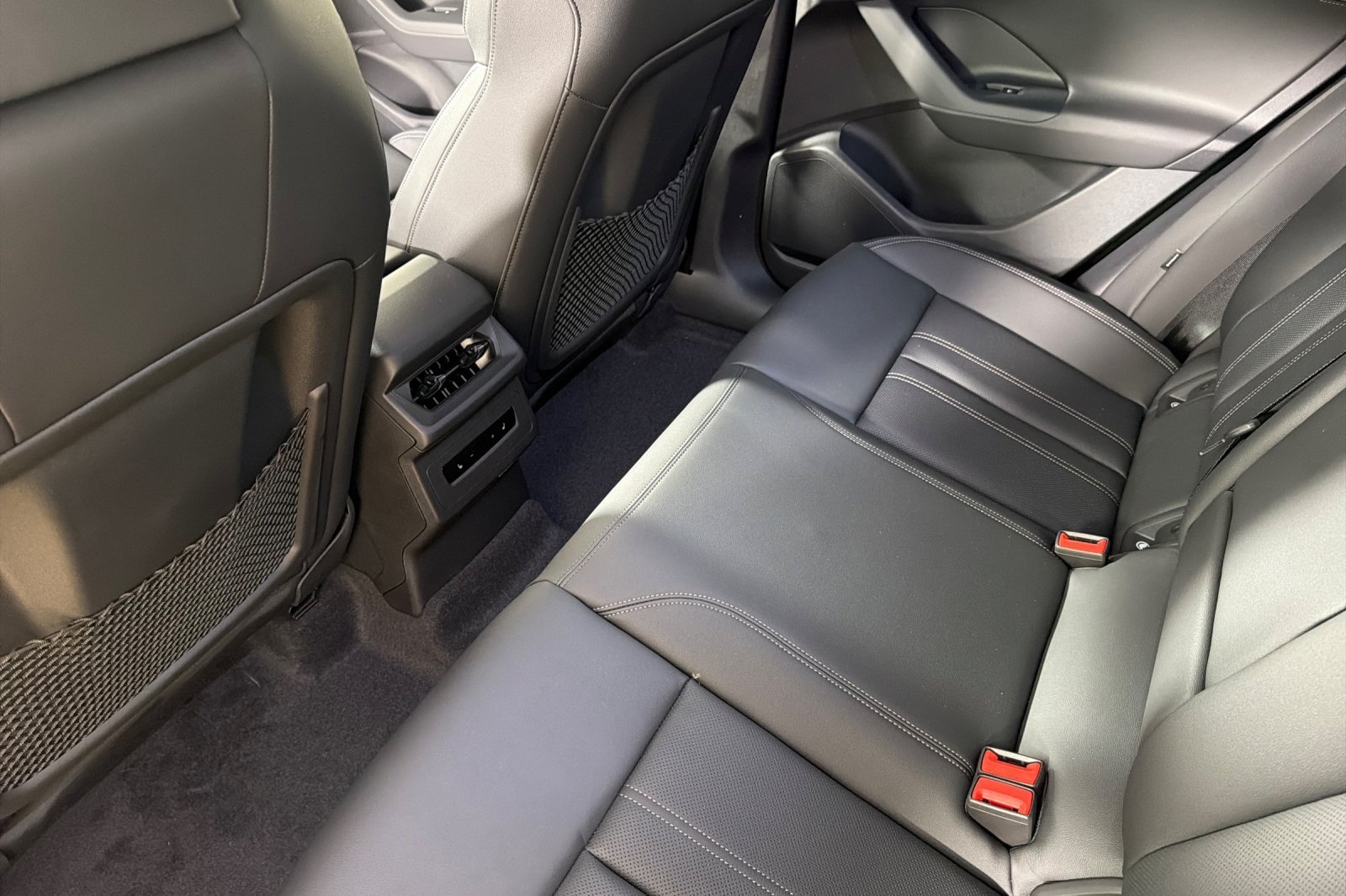 New 2027 Audi SQ6 e-tron Premium Plus AWD/4WD image 11