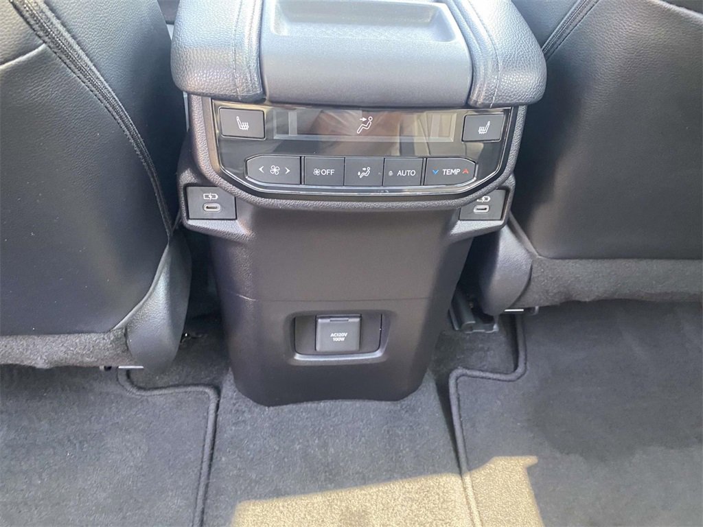 Used 2025 Toyota Grand Highlander FWD image 14