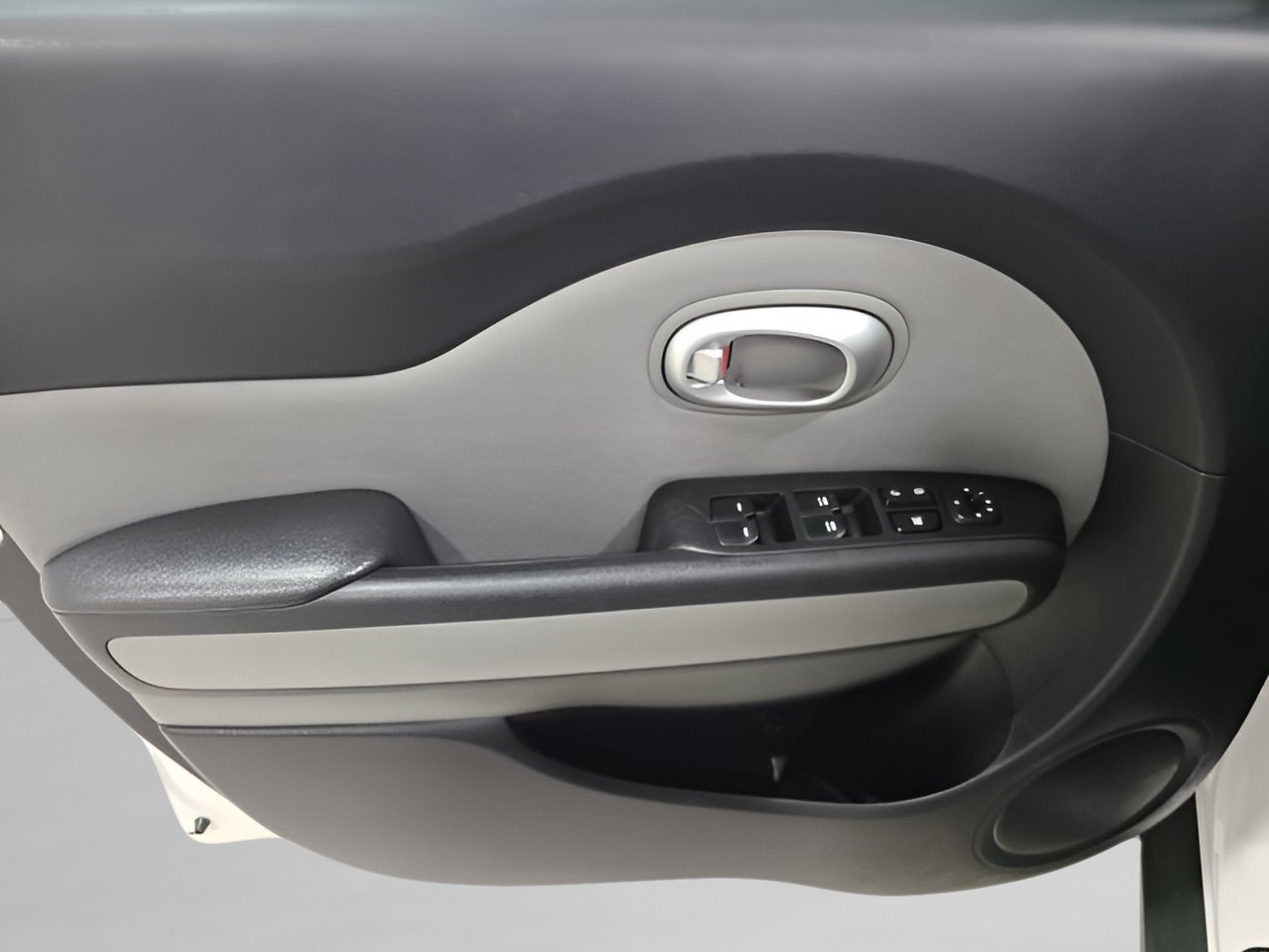 Used 2014 Kia Soul + FWD image 17